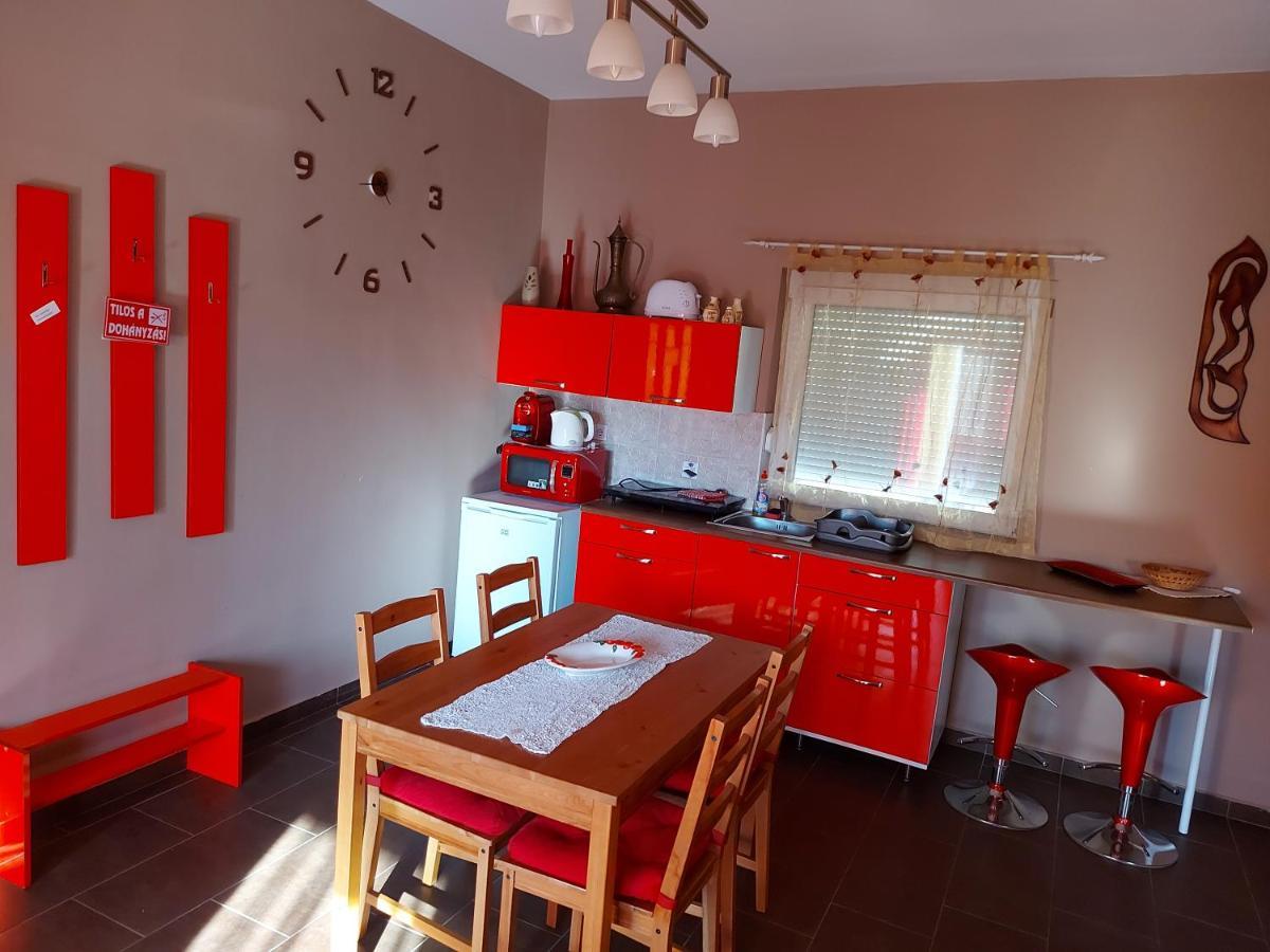 Corner Apartman 5 Siófok Esterno foto