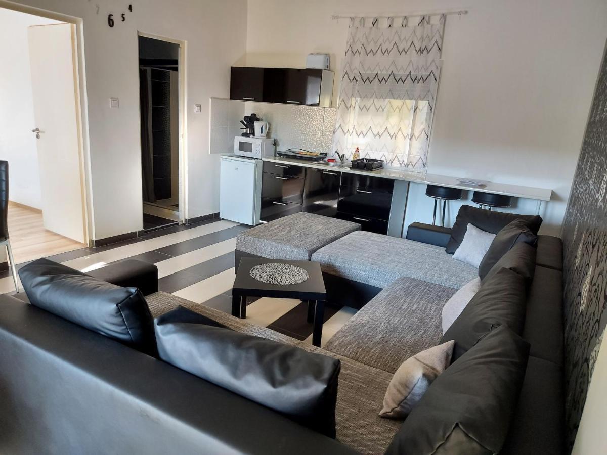 Corner Apartman 5 Siófok Esterno foto